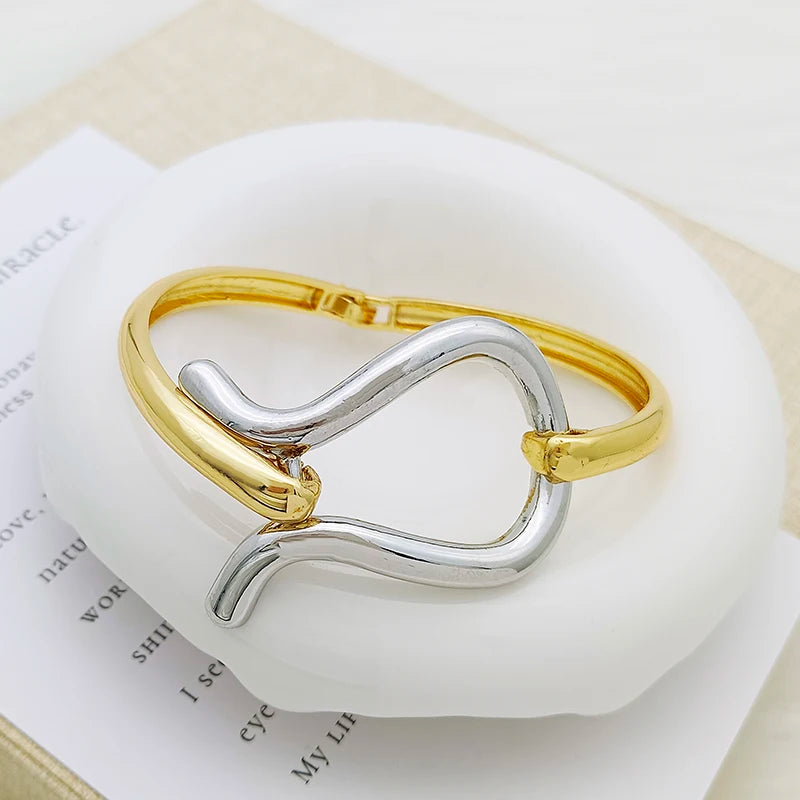 Parures de bijoux de mode de Dubaï pour femmes Collier, boucles d'oreilles, bracelet et bague au design minimaliste classique, pour un usage quotidien, cadeau idéal