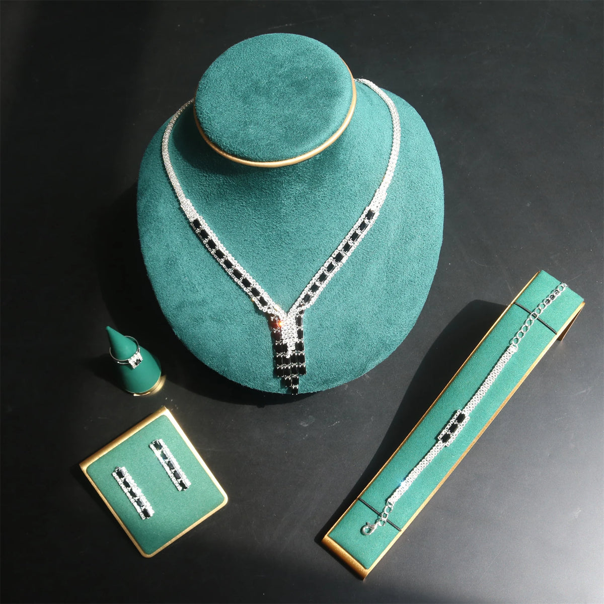 Fashion Jewelry Set For Women Party Gift Simply Wedding Bridal 4PCS Jewelry Necklace Earring Bracelet Ring Evening Gown Accessor