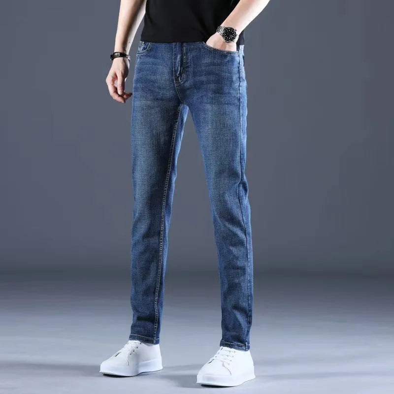 Jeans da Uomo Business Nuovo Stile 2026 Casual Elasticizzati Classici Blu Neri Pantaloni da Lavoro in Denim Abbigliamento Maschile