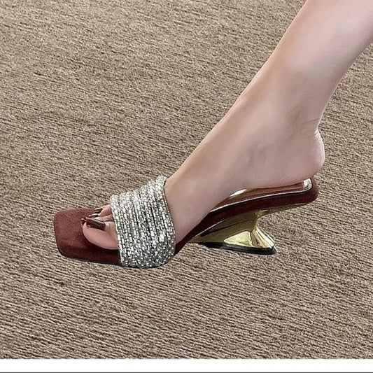 Sandali classici con tacco alto con rivetti Ciabatte con tacco grosso da donna Eleganti pantofole semplici Primavera Estate Nuovo stile Casual per il tempo libero