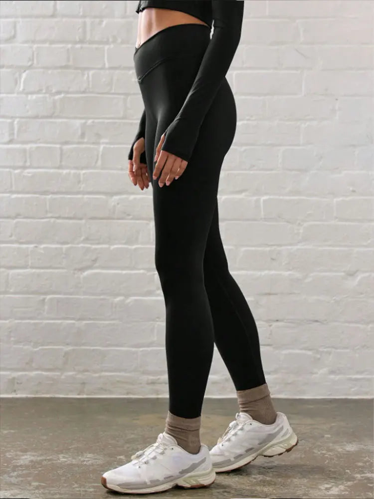 Leggings da yoga a vita alta incrociati Pantaloni sportivi leggeri e morbidi primaverili ed estivi Collant sportivi ad alta elasticità adatti per pilates