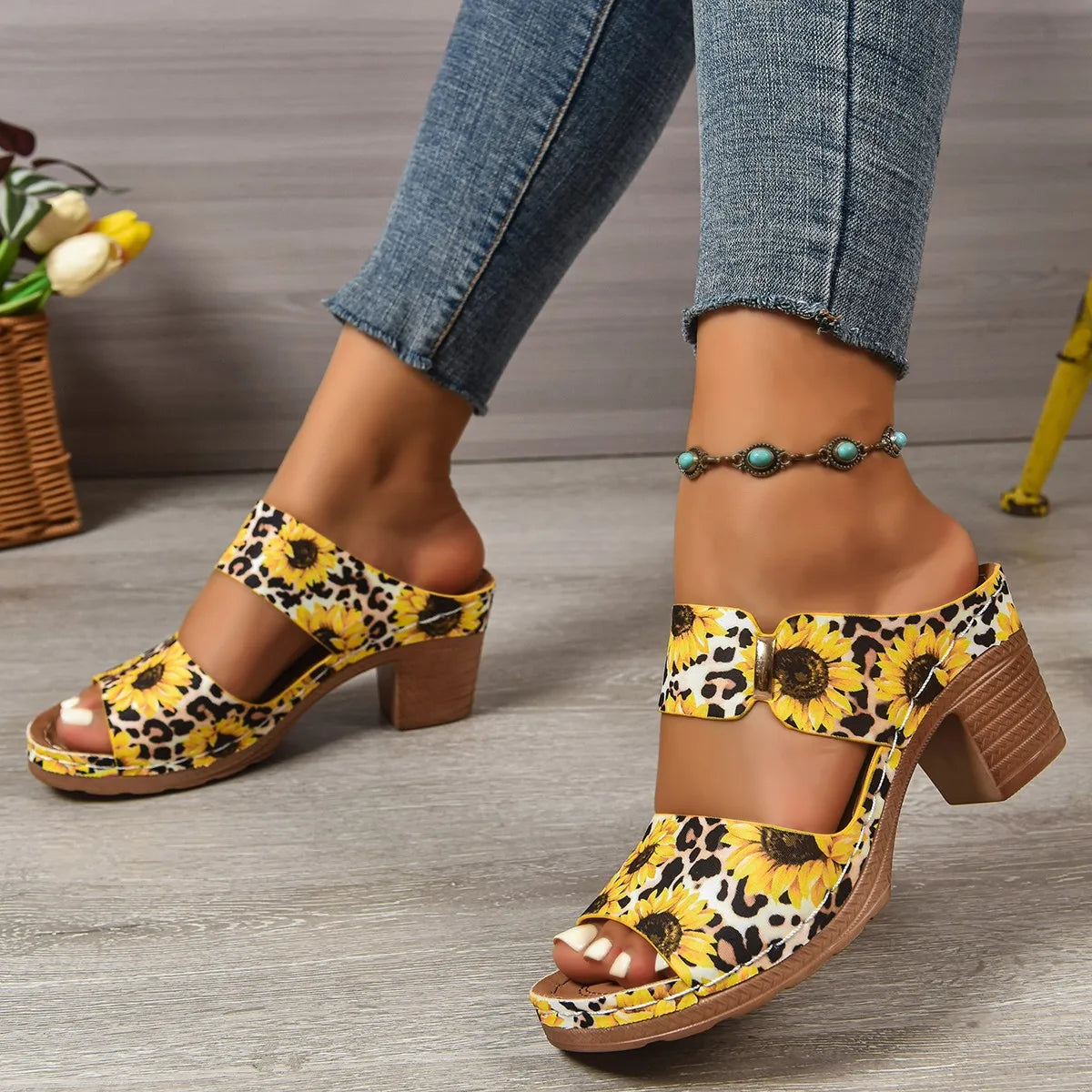 Sandales d'été légères à talons hauts pour femmes, nouvelles sandales élégantes à bout ouvert et talon épais, mules décontractées à bride arrière pour femmes 2026
