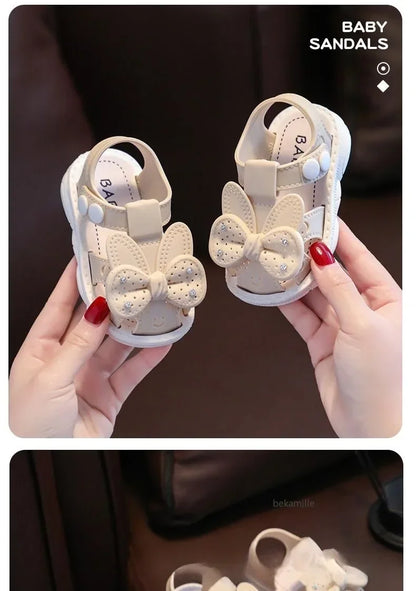 Nuovi sandali estivi antiscivolo per ragazze con suole morbide e design leggero, perfetti per la spiaggia
