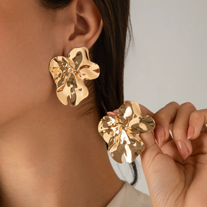 Orecchini a bottone con fiore di petalo di metallo irregolare geometrico gotico per le donne Ragazze Tendenza orecchino penetrante unico Gioielli Grunge Steampunk