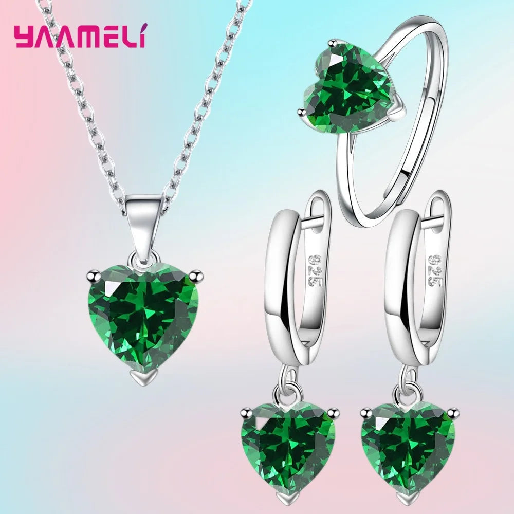 Set regalo di gioielli in argento sterling 925 pregiato per le donne Anello con collana pendente con orecchini Huggie con zirconi a forma di cuore romantico femminile