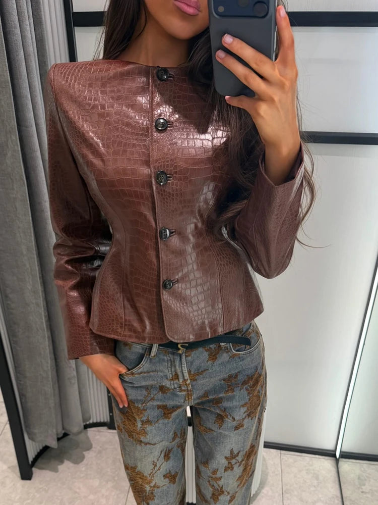 Giacca in Ecopelle Effetto Coccodrillo, Collo Tondo, Chiusura con Bottoni, Maniche Lunghe, Autunno 2026, Outfit Chic da Donna per Appuntamenti, Abbigliamento Trendy da Strada