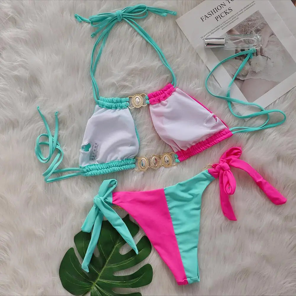 2026 Bikini da donna a due pezzi con scollo all'americana e inserti di diamanti, modello intagliato, costume da bagno da spiaggia