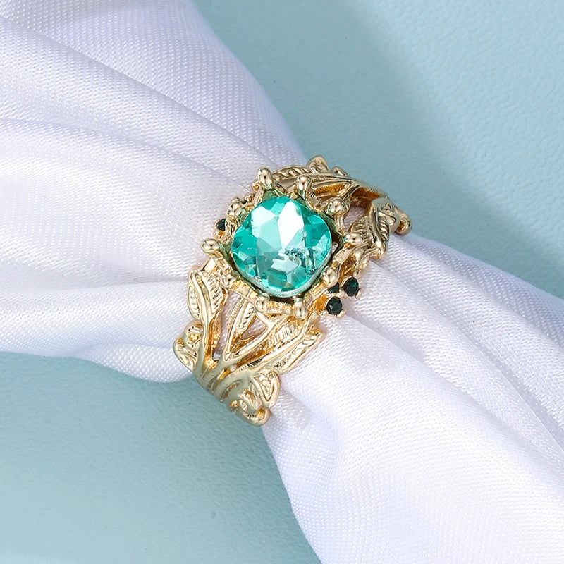 Anello Totem Anello Anello creativo con zirconi verdi intarsiati in lega vintage