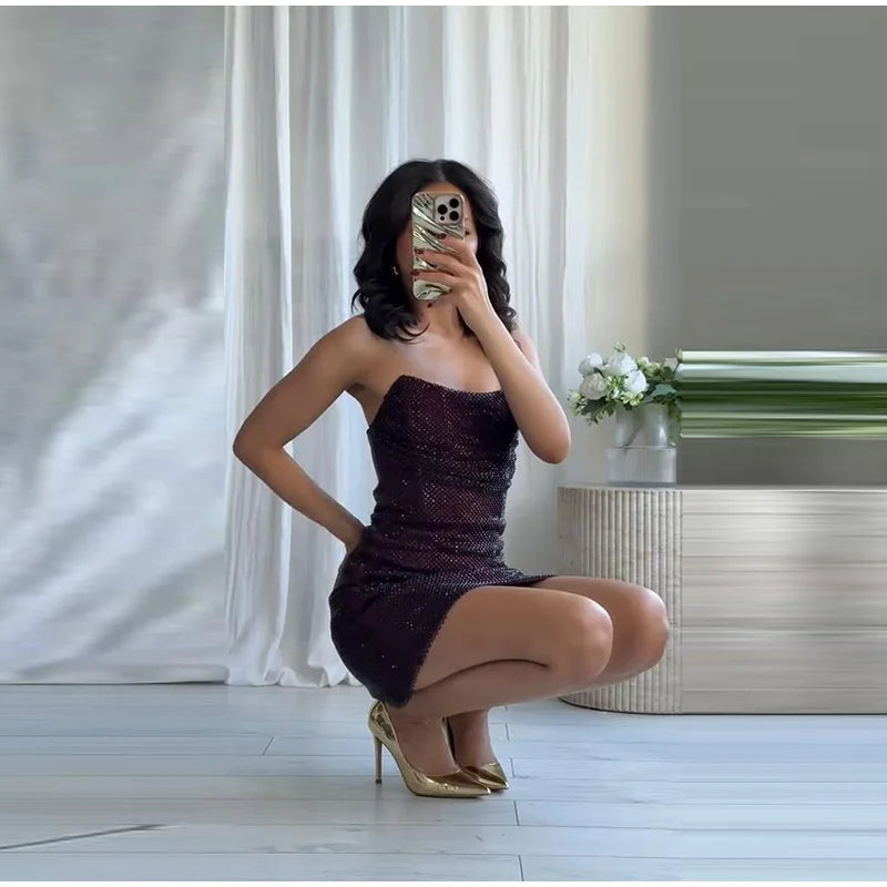 Abito da festa in pelle con ritaglio sexy Guaina senza maniche Lunghezza pavimento Scava fuori Bustier Abito aderente Abiti da sera con cerniera divisa sul retro