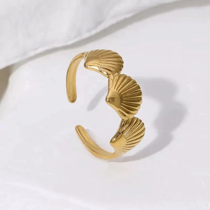 Questo anello di regolazione dell'apertura a bordo largo geometrico di alta qualità e alla moda con oro elettrolitico e design minimalista è Perf