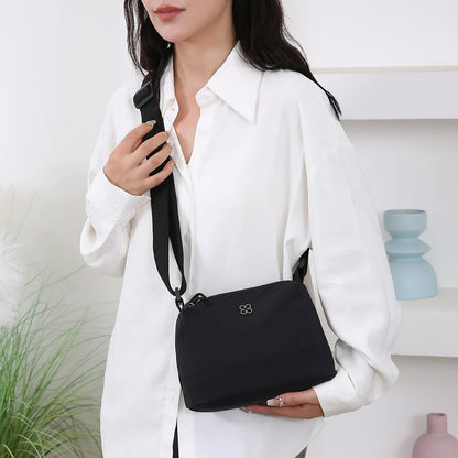 Nuova borsa a tracolla da donna in tessuto di nylon morbido Tasche multiple Borsa stile casual Borse a tracolla in tinta unita per ragazze