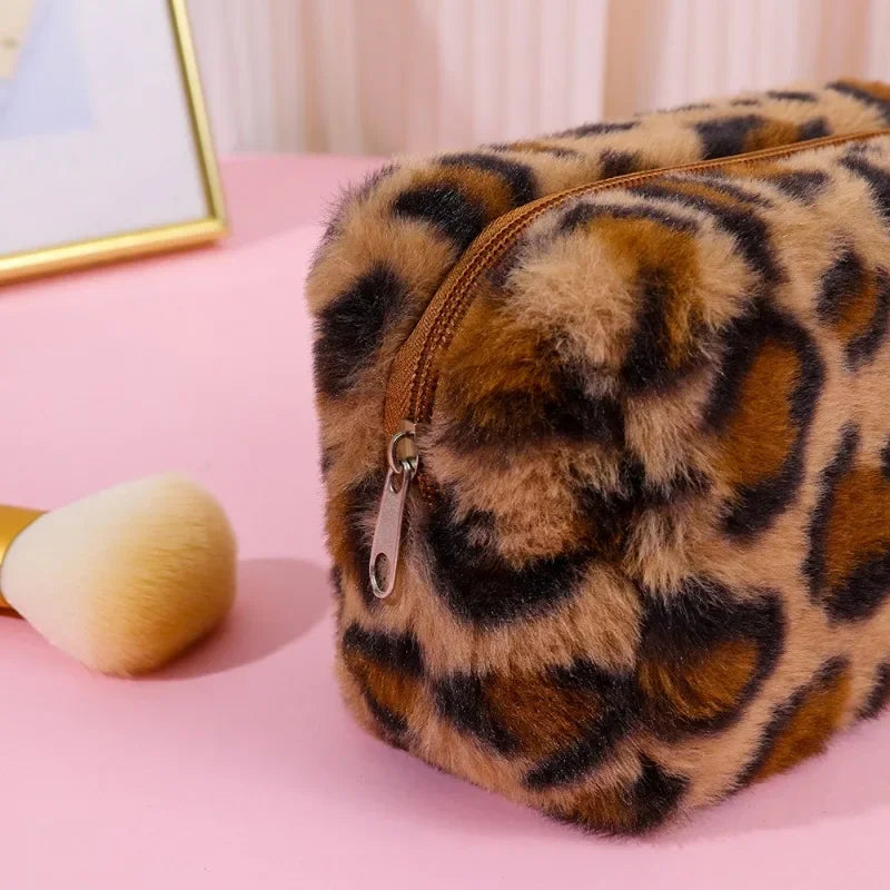 Borse per il trucco in pelliccia di leopardo per le donne Borsa per cosmetici da viaggio morbida Custodia per organizer Custodia per borse da donna per ragazze