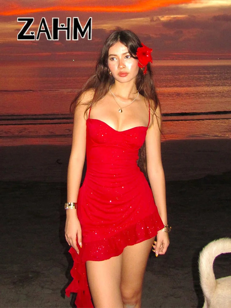 Mini abito sexy con volant glitterato da donna Abiti da spiaggia asimmetrici rossi senza schienale per feste 2025 Abiti aderenti aderenti aderenti primavera estate
