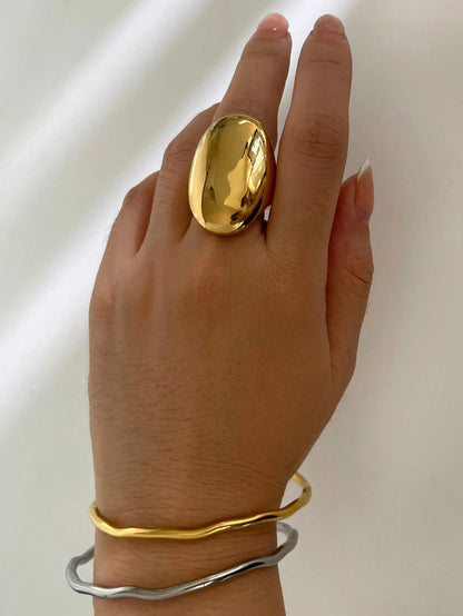 J145Ovale transfrontaliera in acciaio inossidabile con superficie fredda ed elegante, anello di alta qualità, esagerato e alla moda per le donne
