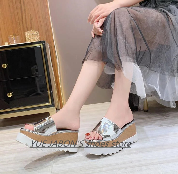 Genuine Leather Buckle Strap Sandals Breathable Sneakers Stars women summer rivets shoes Korean Style Platform Casual Shoes