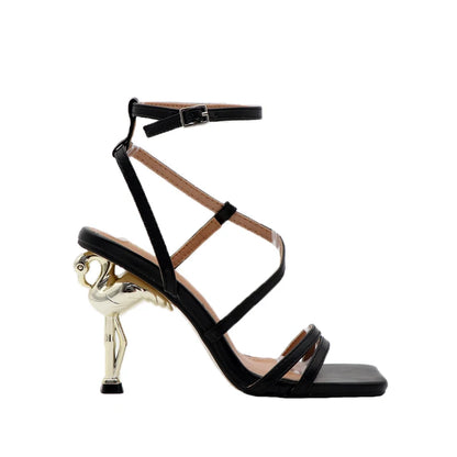 Nell'estate del 2025 sandali sexy scarpe col tacco alto sandali da esterno stile strano di grandi dimensioni moda scarpe eleganti con tacco da donna