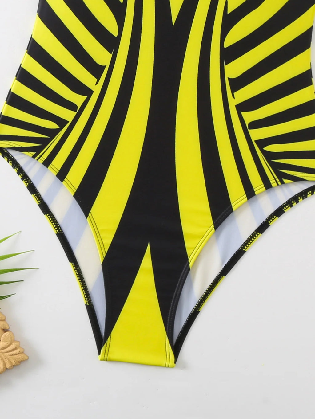 Women's One-Piece Bikini Swimsuit Stripe Pattern High Elasticity Beach Vacation Suitable for Swimming And Water Sports