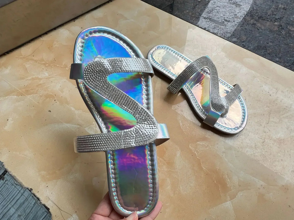 Sandales sexy pour femmes Plage d'été Bouche peu profonde Strass Défilé de mode pour femmes Chaussures confortables et légères Sandales féminines