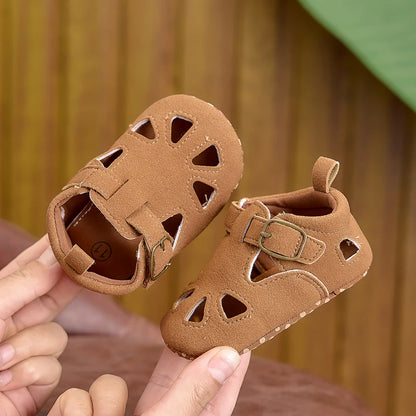 Sandali estivi per bambini da 0 a 1 anno, scarpe per bambini con suola morbida e antiscivolo, sandali per bambini con punta chiusa e anticollisione da 0 a 1 anno, adatti sia per ragazzi che per ragazze