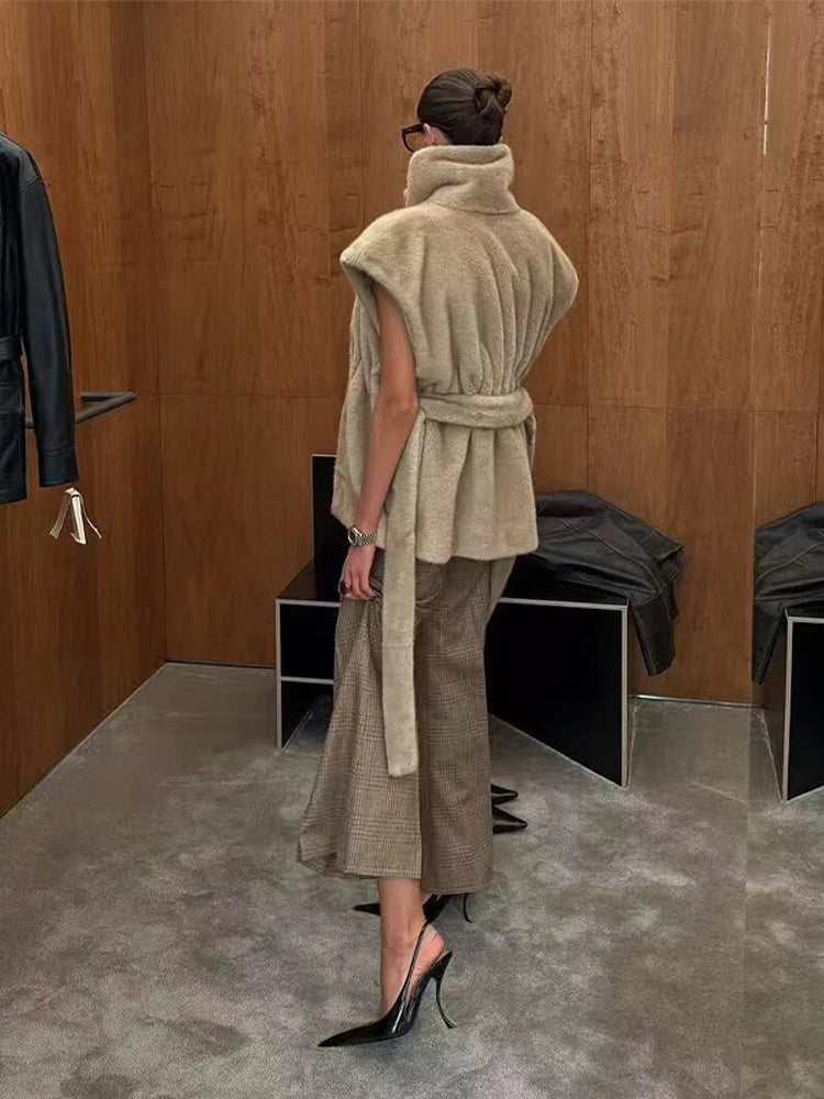 Cappotto di pelliccia marrone cioccolato avvolgente con cravatta sul davanti Cappotto di pelliccia di media lunghezza a maniche lunghe 2025 Cappotto invernale da donna accogliente Moda Luxe Lady