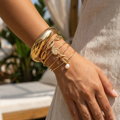 Bracelets Set d'Été Océan Coquillages Étoiles de Mer Perles pour Femmes Alliage de Fer Éclat Ensoleillé Superposable Bijoux de Vacances à la Plage Cadeaux