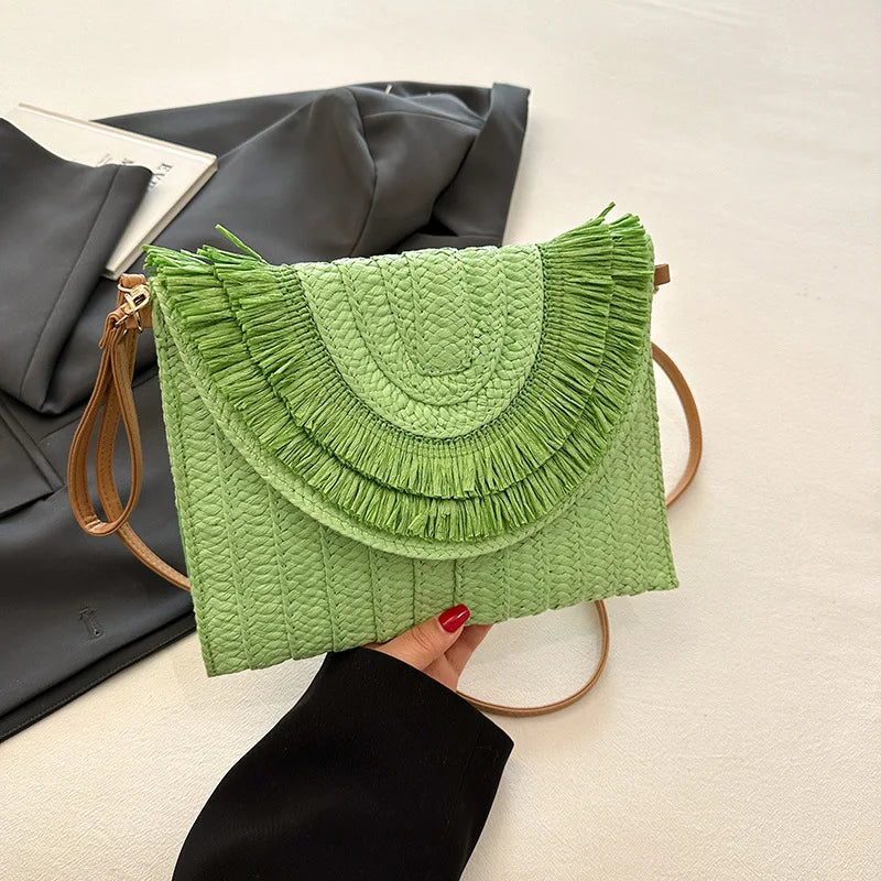Pochette in paglia intrecciata fatta a mano Borsa in tinta unita Borsa da donna con patta estiva Bohe Portafogli da spiaggia Borsa a tracolla