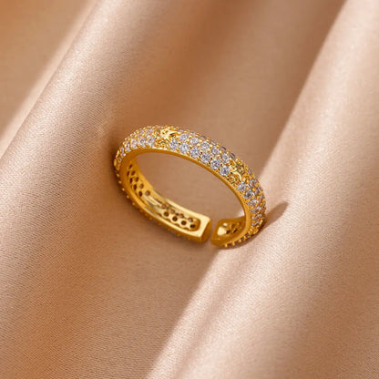 Anelli a forma di cuore geometrico con zirconi per donna Anello nuziale in acciaio inossidabile color oro Gioielli estetici di lusso Regalo per coppia 2025