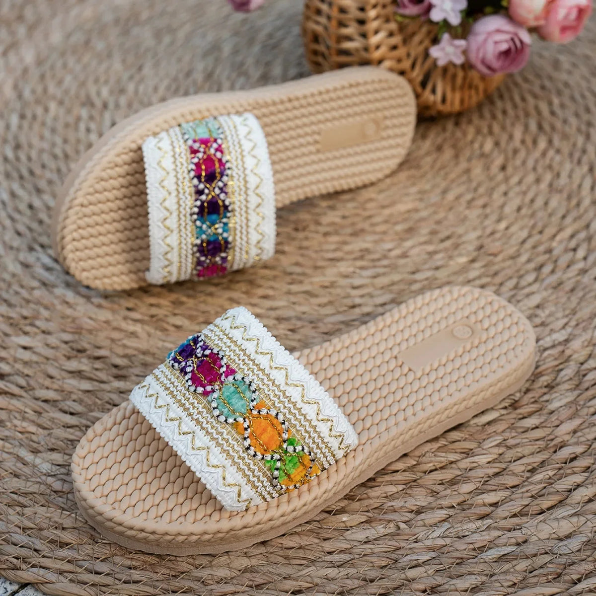 Damen-Sommerschuhe Damen-Pantoletten Outdoor-Strandsandalen Bohemian-Stil handgefertigte Plateau-Pantoffeln Flip-Flops Damen-Pantoletten