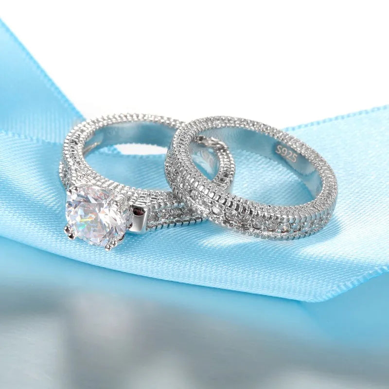Eleganti anelli di fidanzamento per matrimonio, set di accessori per anniversario in argento sterling 925 con pietra zircone cubiz completamente lucida