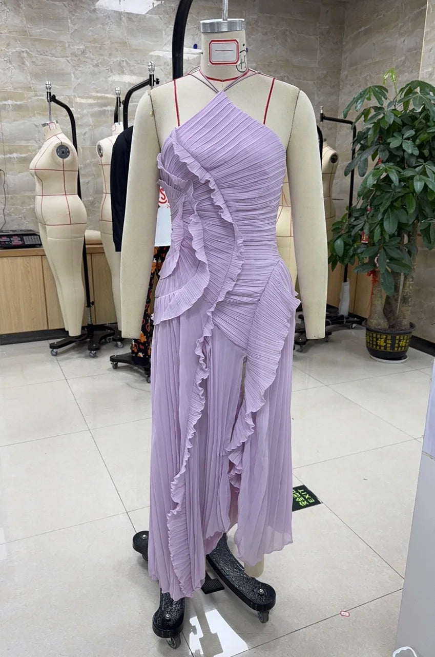 Abito lungo plissettato con volant da donna elegante Abito lungo fluido pieghettato a strati irregolare con scollo all'americana senza maniche per la festa di nozze