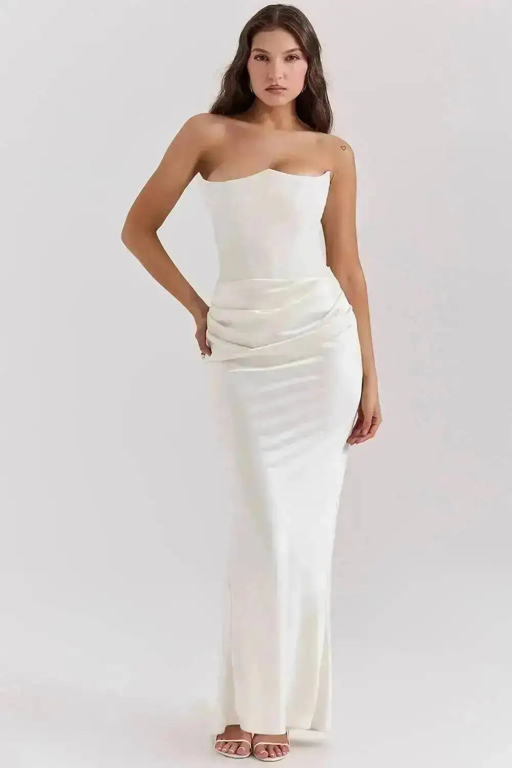 Giyu Sexy Satin Evening Club Abiti da festa Donna 2025 Estate senza spalline con spalle scoperte Lisca di pesce increspato Maxi abito lungo Abito elegante