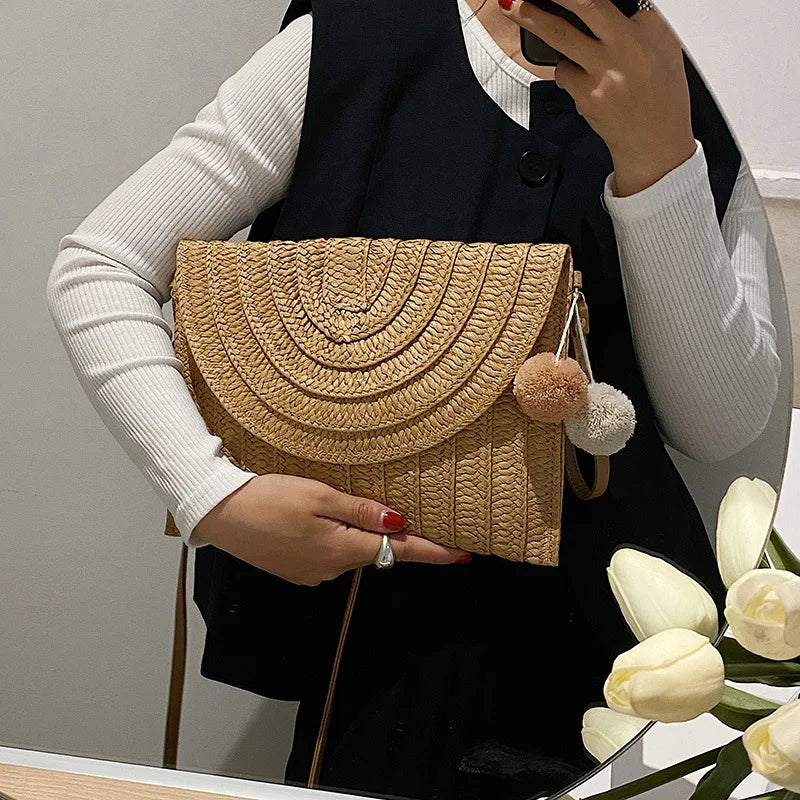 Pochette di paglia da spiaggia estiva borsa a tracolla con ciondolo a sfera carina per le donne borse a tracolla da viaggio borsa da donna borse Casual borsa di vimini