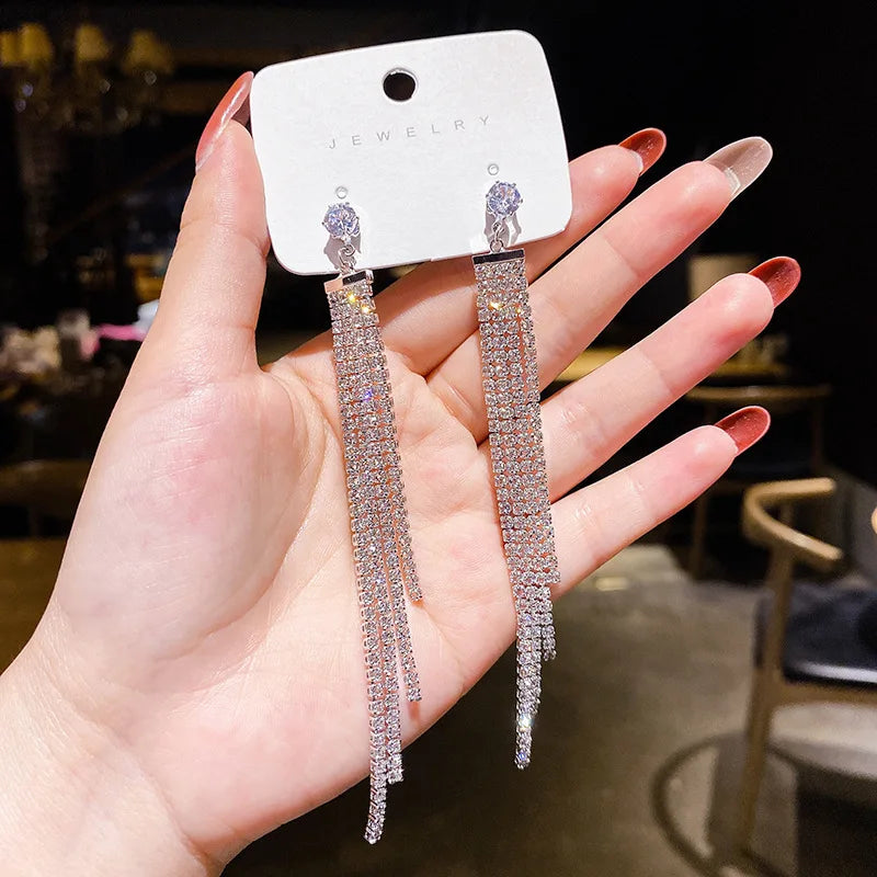 Nuova tendenza della moda Design unico Orecchini rettangolari eleganti e squisiti con zirconi per gioielli da donna Regali premium per feste di nozze