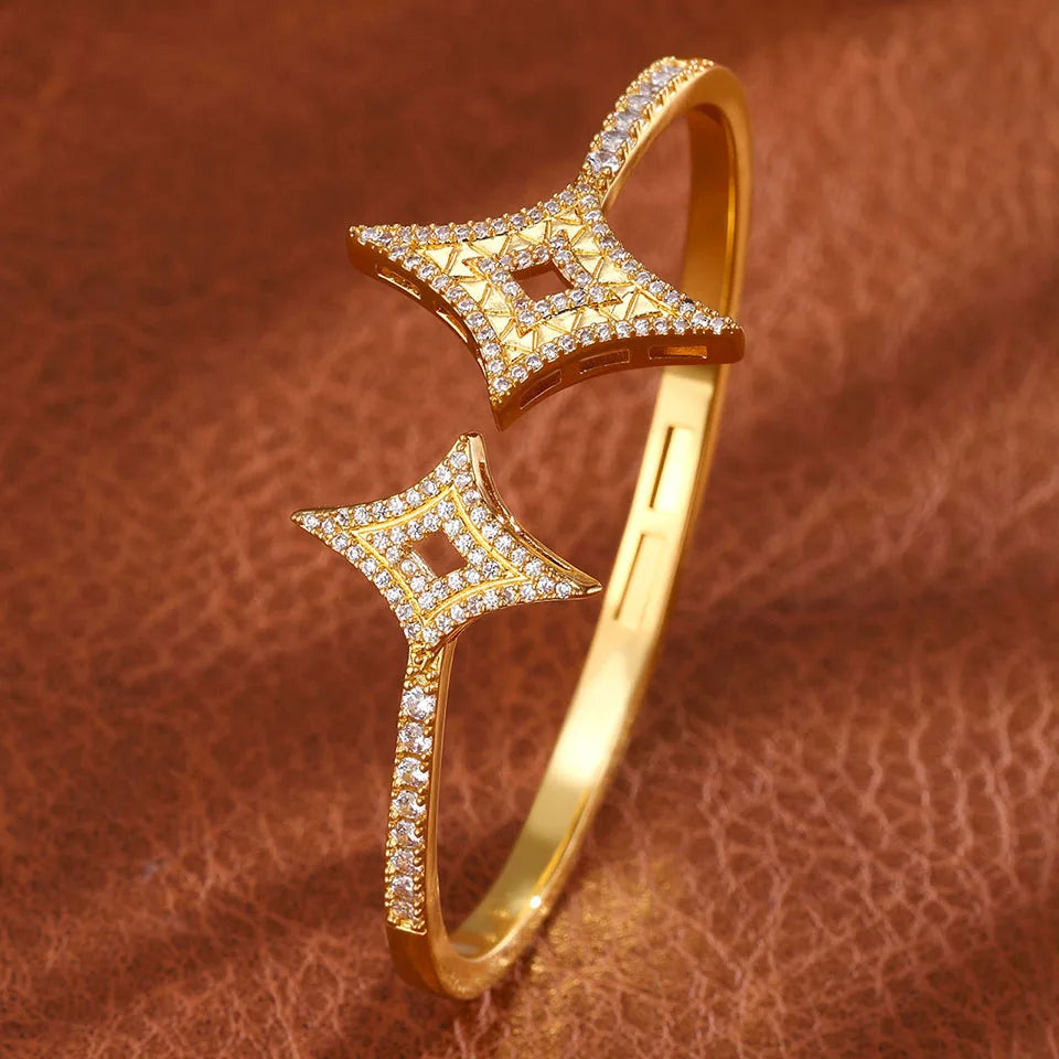 Braccialetti con polsino color oro con geometria di lusso per le donne Braccialetti con zirconi cubici alla moda INS Gioielli per feste quotidiane.
