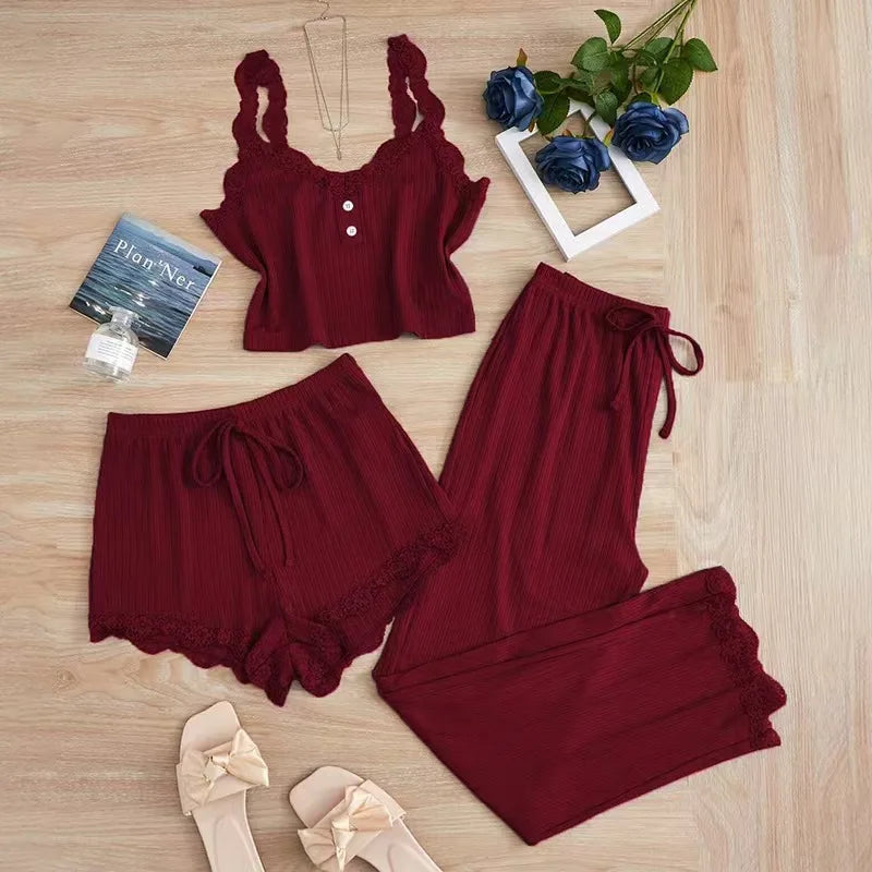 Nuovo 2025 Set pigiama estivo da donna 3 pezzi Pantaloncini e pantaloni con gilet solido abbinati con giunture in pizzo per set di indumenti da notte sexy per la casa
