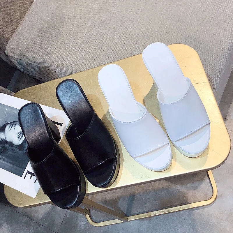 Aphixta 2025 Estate 7 centimetri Tacchi Grossi Presentazioni Aziende Produttrici Giochi Donne Ciabatte Design Bianco Pantofole Della Piattaforma Sandalo Fresco Peep Toe Scarpe Femminili