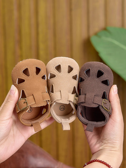 Sandali estivi per bambini da 0 a 1 anno, scarpe per bambini con suola morbida e antiscivolo, sandali per bambini con punta chiusa e anticollisione da 0 a 1 anno, adatti sia per ragazzi che per ragazze