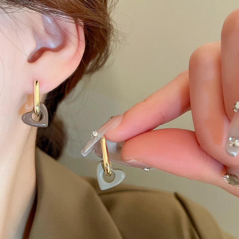 Orecchini a Cuore Rosso Carini per Donne e Ragazze, Orecchini a Cerchio Semplici e Lisci, Orecchini Geometrici alla Moda, Gioielli Rotondi per Feste