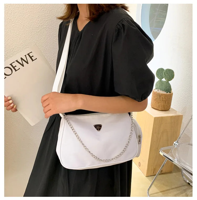 Nuove semplici borse per ascelle femminili a tracolla piccole borse a tracolla in tinta unita borse Casual borse da donna inclinate borse per la madre