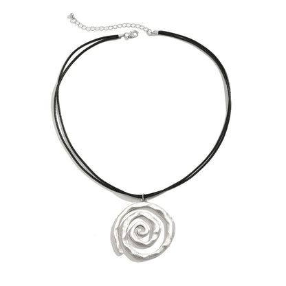 Collana con ciondolo a conchiglia a spirale grande creativa etnica Collana da donna Goth regolabile in pelle con filo di cera Accessori per gioielli Y2K per le vacanze