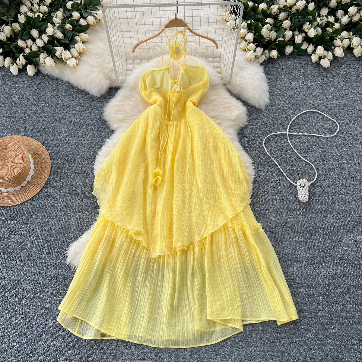 Elegante dolce vita alta scava fuori asimmetrico fiore tridimensionale abito halter vacanza sottile abiti estivi da festa per donna