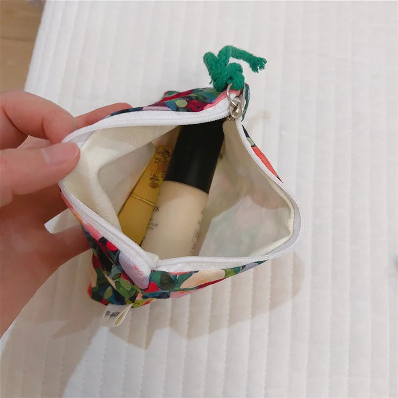 Portamonete in cotone con stampa floreale fresca estiva Mini portaoggetti Borsa in stoffa piccola Borsa per cuffie Borsa per cosmetici da viaggio Borsa per trucco