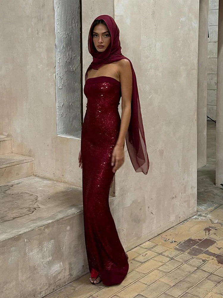 Abito da festa lungo senza schienale senza maniche con paillettes chic Abiti lunghi con spalle scoperte alla moda per le donne 2025 Nuovo pacchetto sui fianchi Abiti slim
