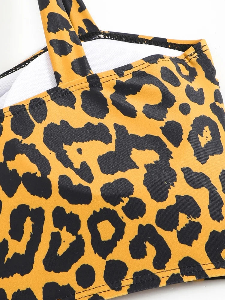 Bikini Donna Costume da bagno 2026 Nuovo Leopard Sling Shorts Bikini Set Costumi da bagno sexy Estate Due pezzi Set Beachwear Costume da bagno femminile