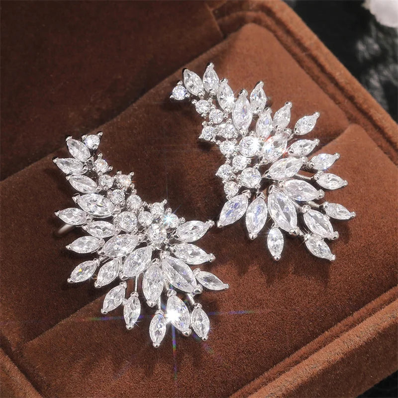 Huitan Orecchini a bottone con zirconi scintillanti da donna Splendidi accessori per piercing all'orecchio alla moda per la festa nuziale femminile Nuovi gioielli