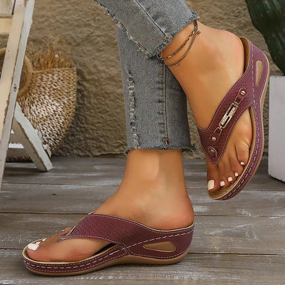 Sandales Orthopédiques d'Été pour Femmes, Nouvelles Tongs Orthopédiques avec Support de Voûte Plantaire, Claquettes à Semelle Épaisse Antidérapante pour Usage Quotidien et Plage