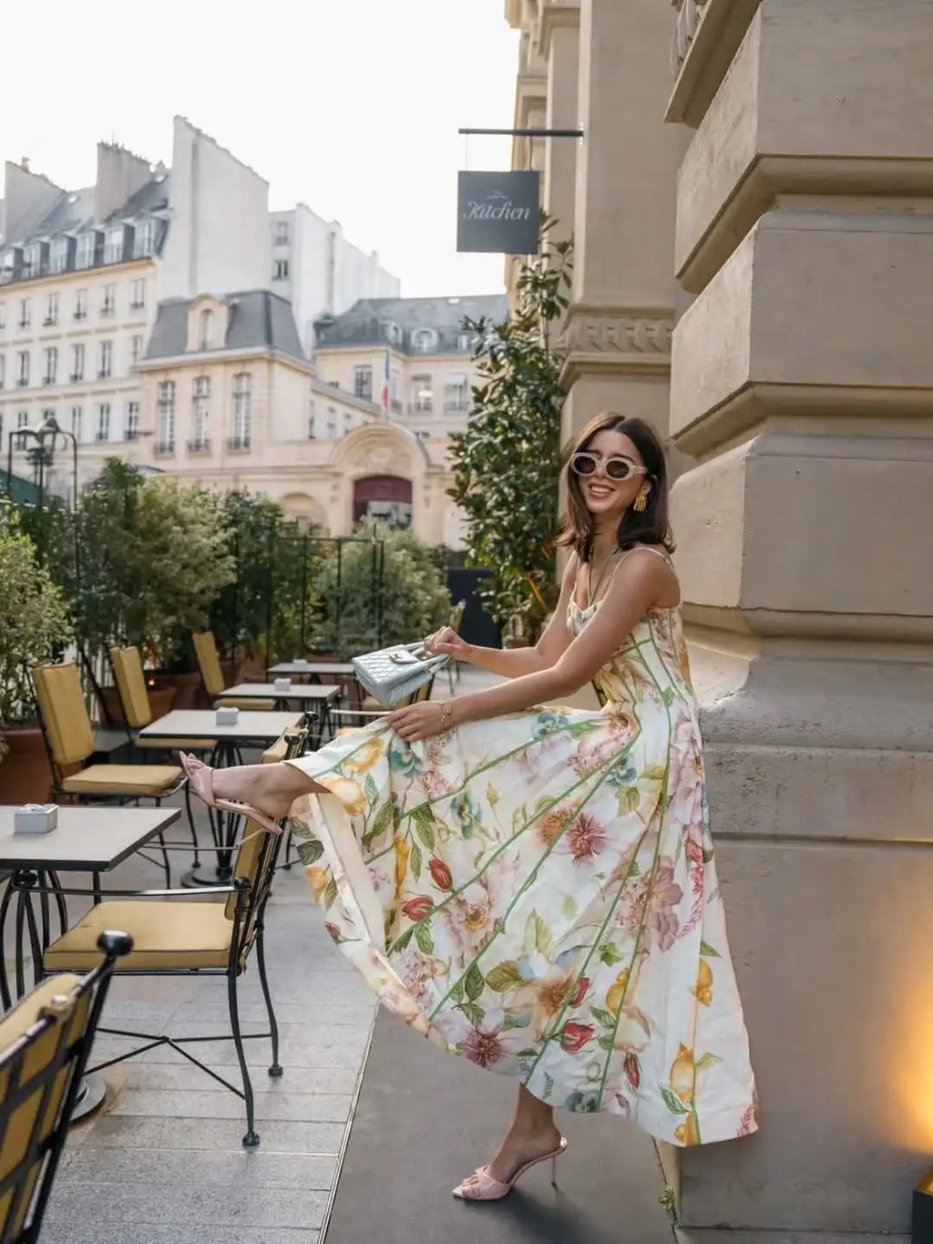 Elegante Abito Lungo da Donna Senza Maniche con Stampa Chic, Vestito Maxi a Trapezio con Cintura in Vita, Collezione Estate 2026, per Vacanze e Streetwear