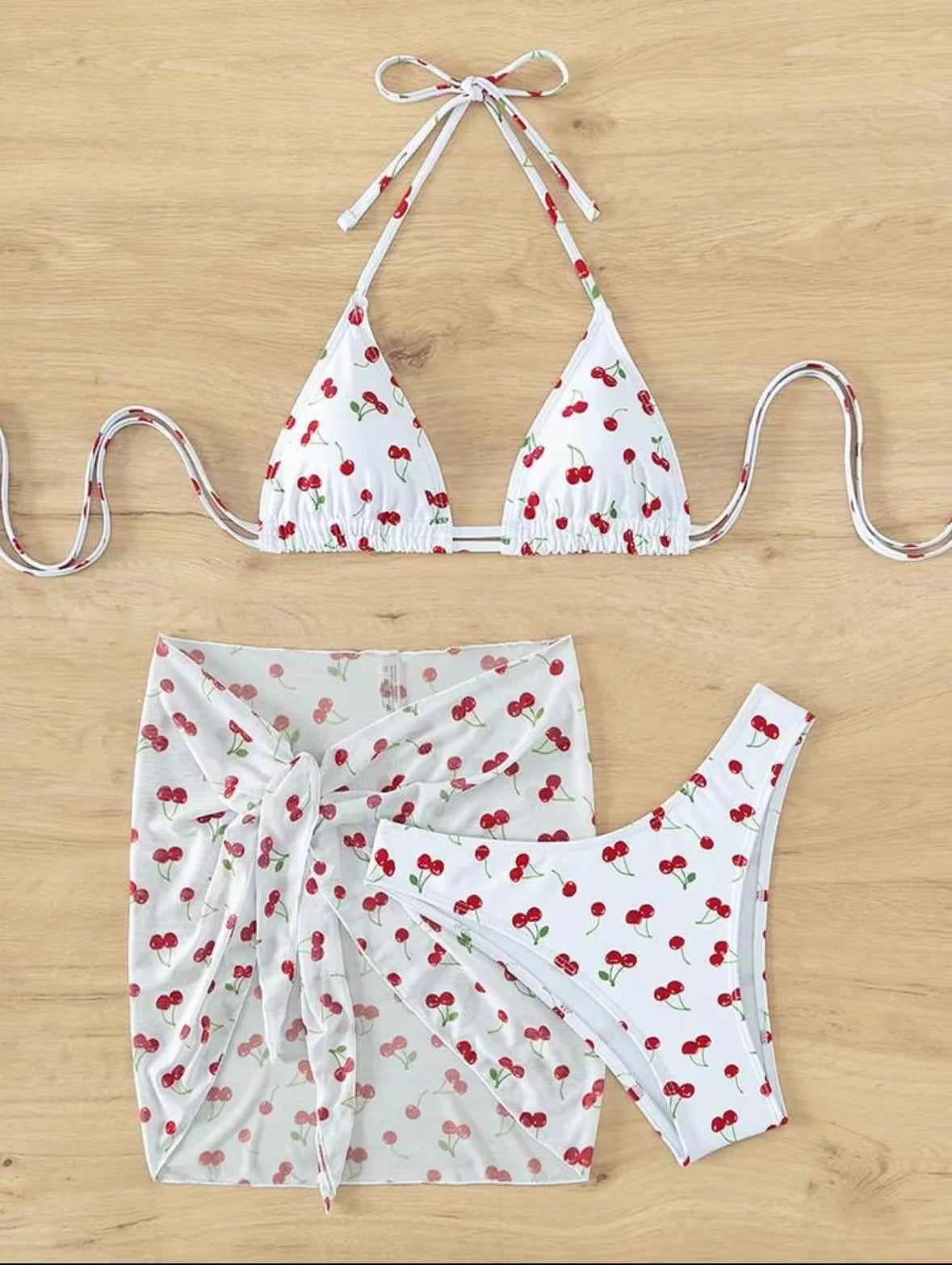 Il bikini da donna Frech chic con stampa ciliegia imposta tre pezzi con gonna a rete costume da bagno costumi da bagno costume da bagno abiti da spiaggia biquini