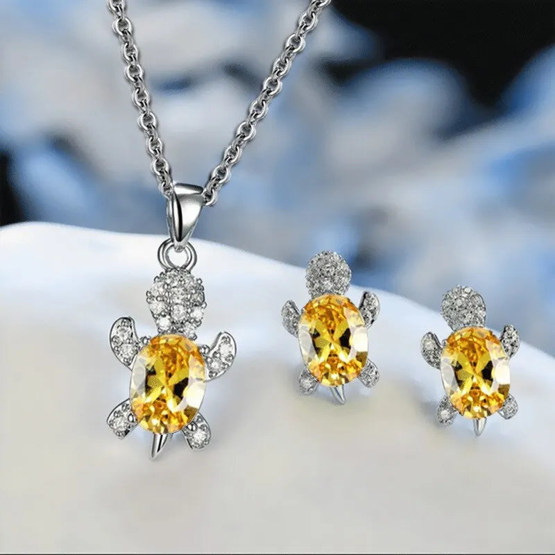 Set di orecchini con collana placcati in argento da 3 pezzi da donna a forma di tartaruga in stile moda di lusso leggero con diamante in vetro multicolore