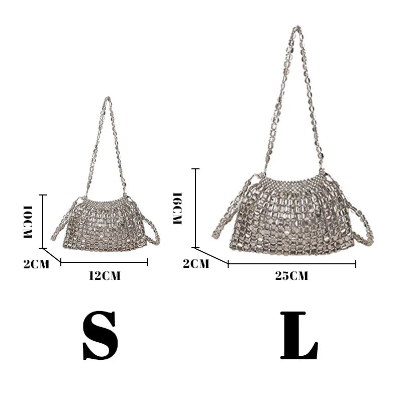 Borsa a tracolla intrecciata con perline fatta a mano di lusso francese leggera Borsa a tracolla versatile cava con design estivo in metallo 2025 per donna